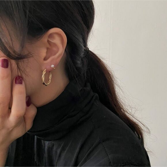 Pearl Hoop Earrings, Freshwater Pearl Huggies, Tiny Hoop Earrings Small Hoops - Picture 4 of 5